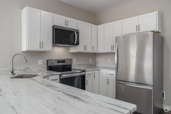Interior Photo - Fallview at 186 Main Street