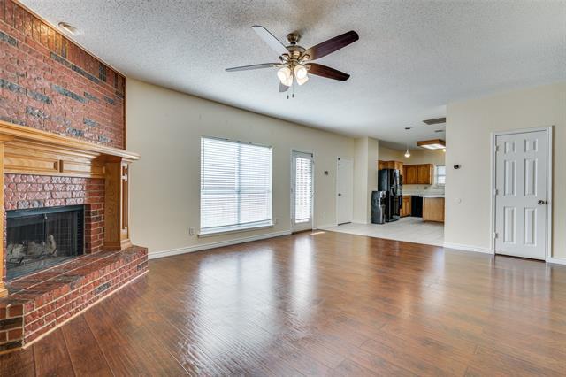 Foto del edificio - 8305 Camden Ct