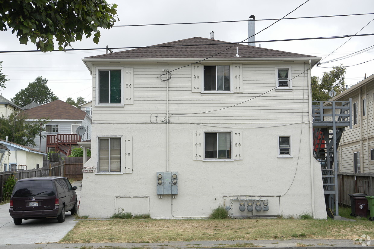 Building Photo - 2135-2141 14th Ave