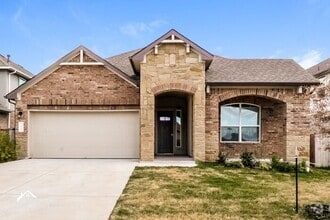 Building Photo - 13709 Mcarthur Dr