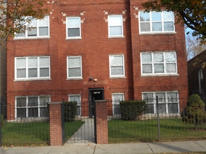 Building Photo - 4618 W Jackson Blvd