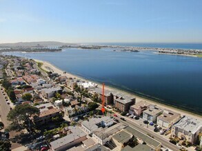 Building Photo - 3817 Riviera Dr