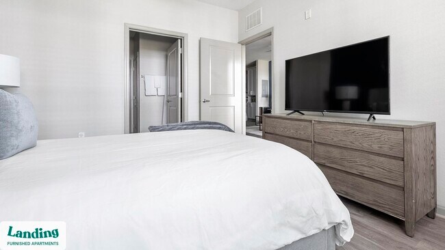 Foto del edificio - 7116 Finn Hall Ave