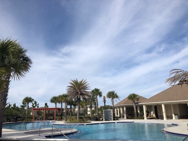 Foto del edificio - 3/2 house no carpet located in Sun City Center