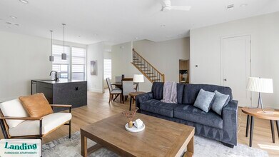 Building Photo - 2206 Arroyo Ave