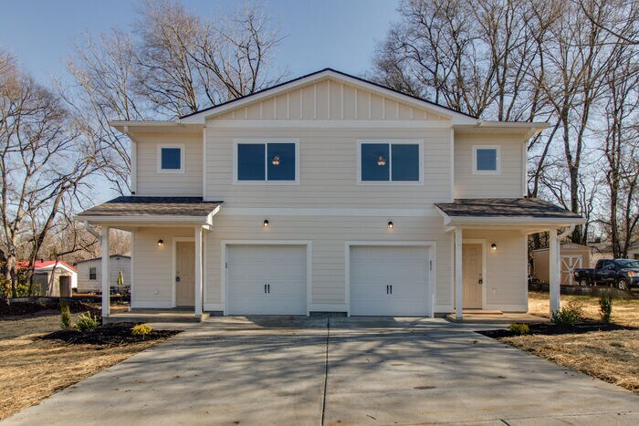 Primary Photo - 384 Armstrong St