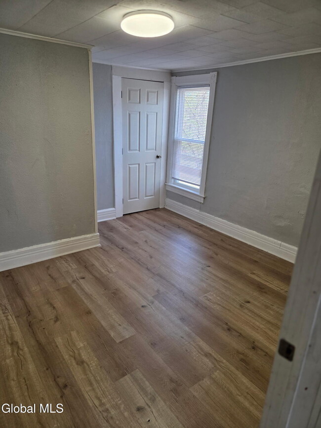 Foto del edificio - 20 Baldwin Ave