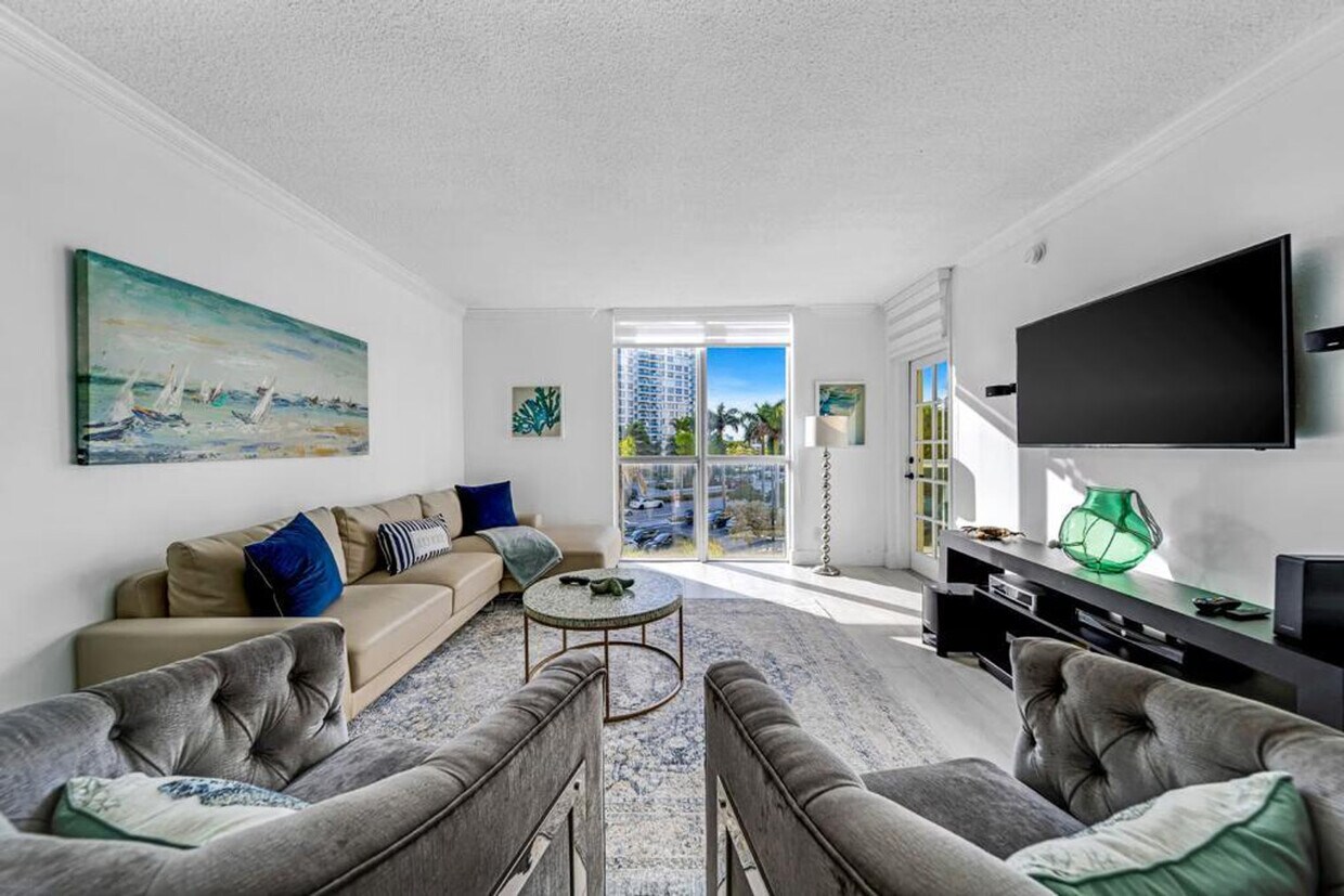 Primary Photo - 3901 S Ocean Dr