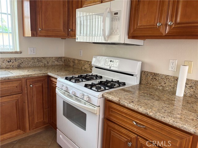 Foto del edificio - 1343 W 164th St