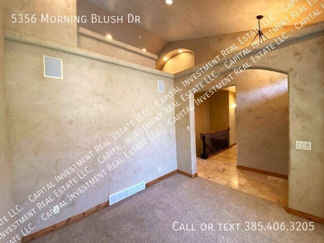 Foto del edificio - 5356 Morning Blush Dr