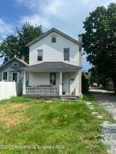 Building Photo - 1015 Prospect Ave