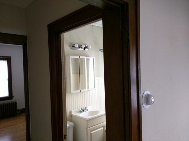 Foto del edificio - 2020 East Franklin Avenue, Unit 1