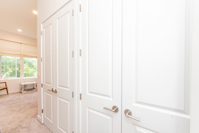 Foto del edificio - 1916 N Kedzie Ave