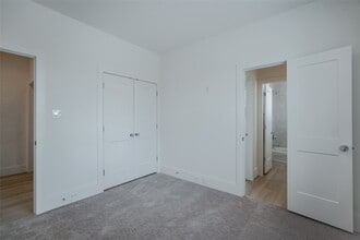 Building Photo - 862 Paul Quinn St