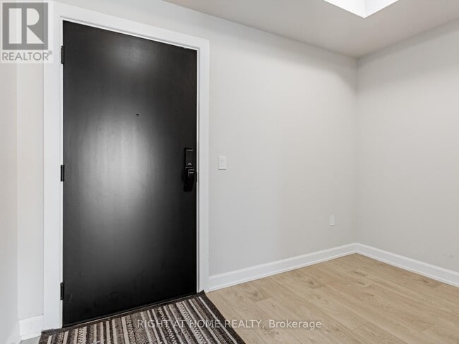 Building Photo - 3200 William Coltson Ave