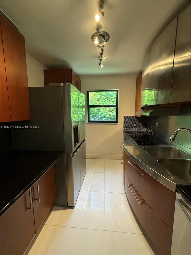 Foto del edificio - 402 SW 33rd Ave