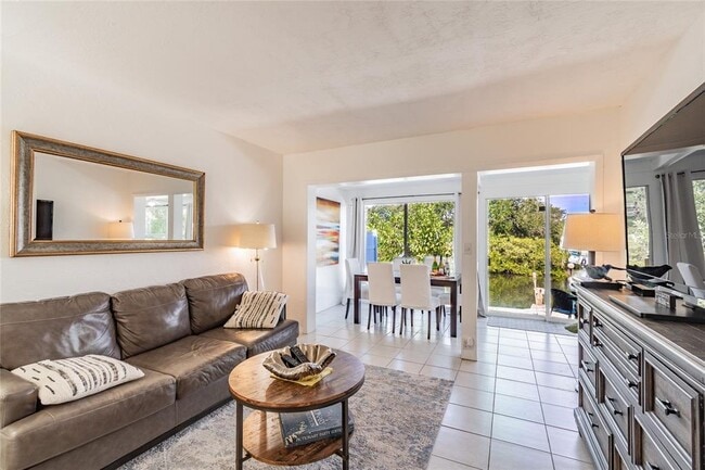 Foto del edificio - 607 Betmor Ln