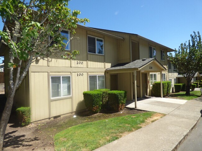 Building Photo - Rent Special: 1/2 Off January Rent!!