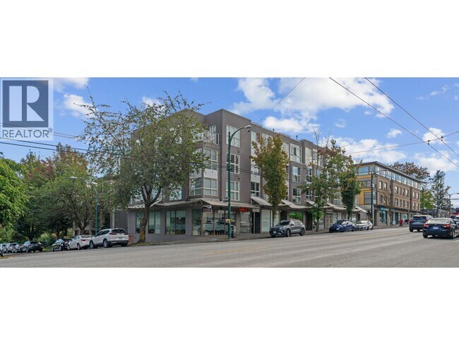 Building Photo - 988 W 21st Ave