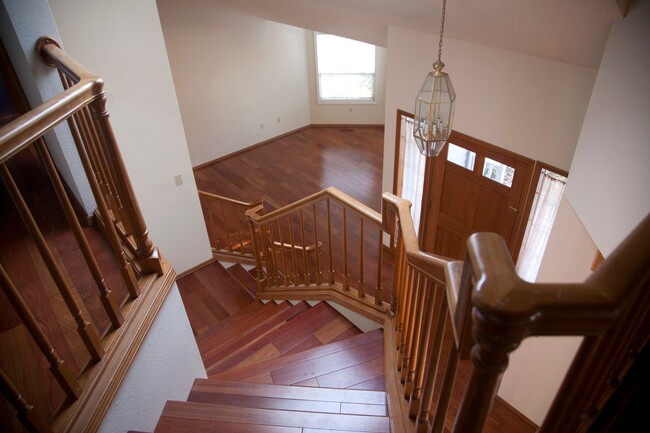 Foto del edificio - Gorgeous Beaverton home available with att...