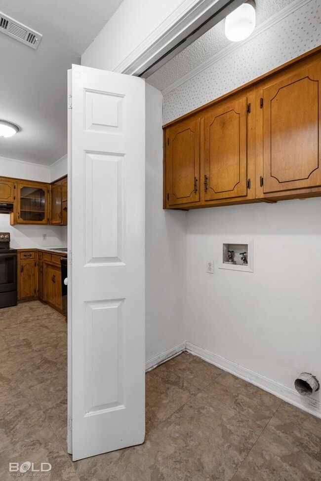 Foto del edificio - Check Out this 2 bed 2 bath!!