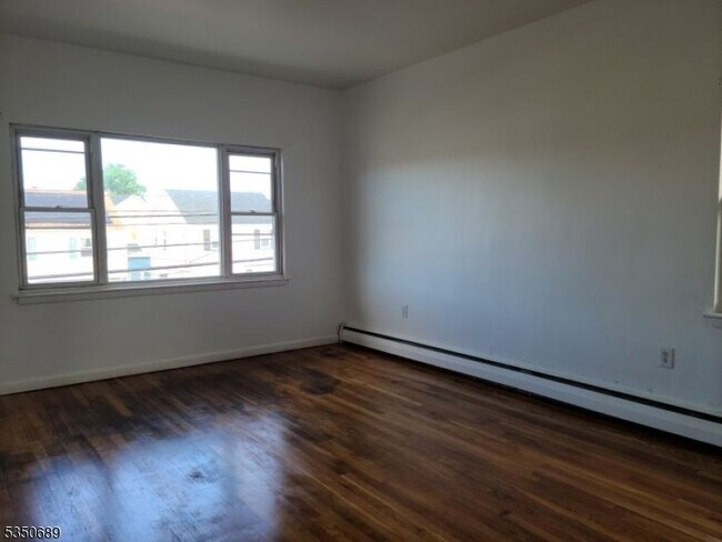 Foto del edificio - 308 Franklin Ave