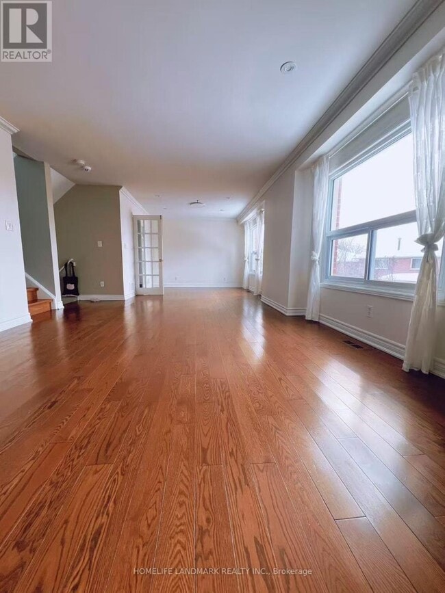 Building Photo - 1550 Reeves Gate