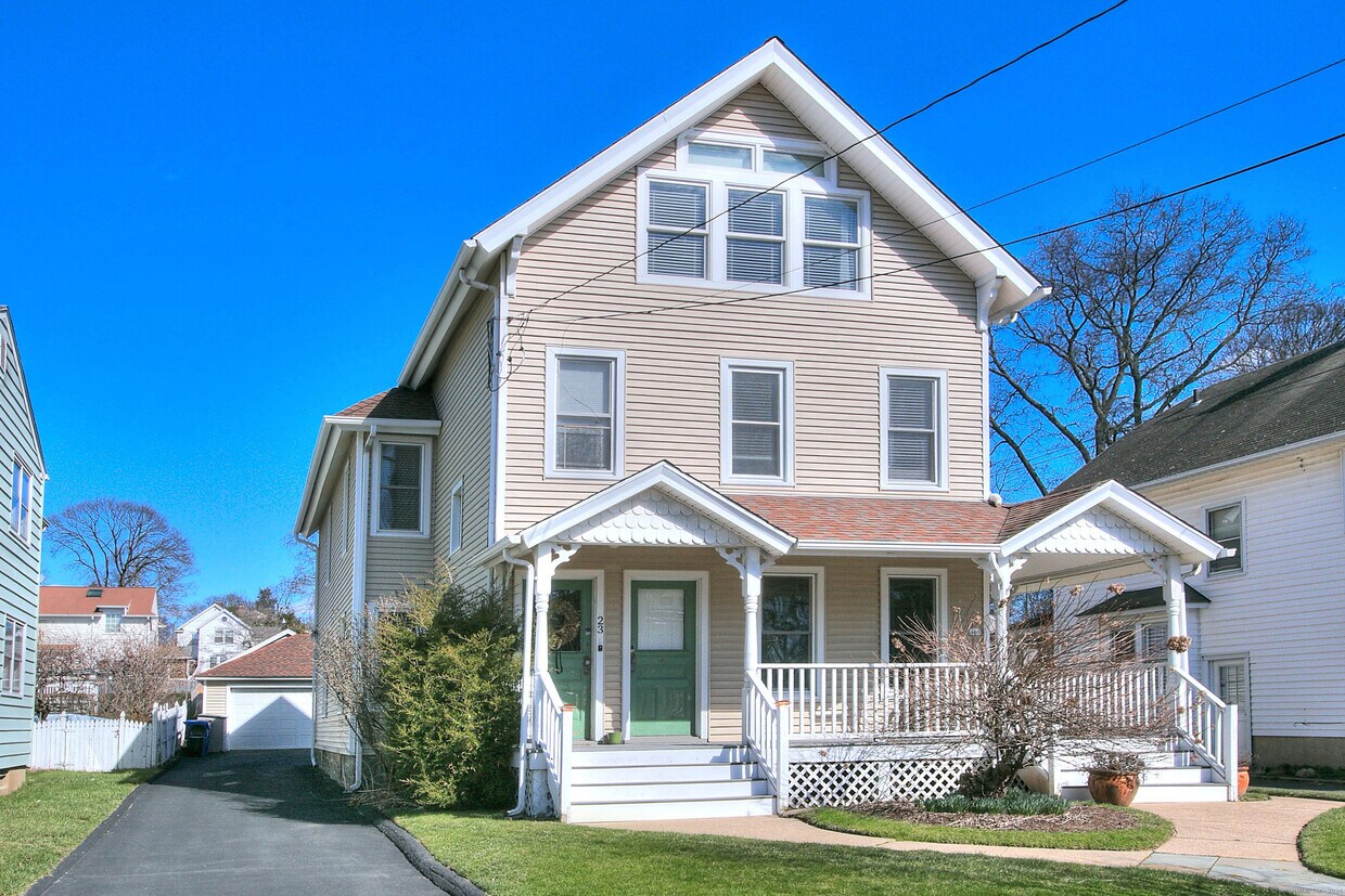 23 Gregory Blvd Unit 2, Norwalk, CT 06855 Room for Rent in Norwalk