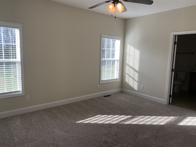 Foto del edificio - Contemporary 3BD 2 BA Home