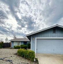 Building Photo - 746 Redwood Blvd