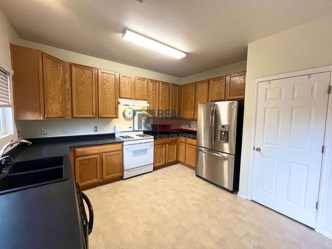 Building Photo - 20637 E Kenyon Pl