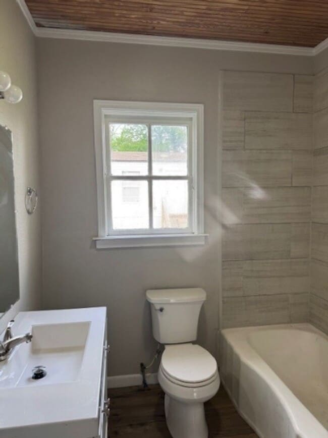 Foto del edificio - 408 E Michigan Ave