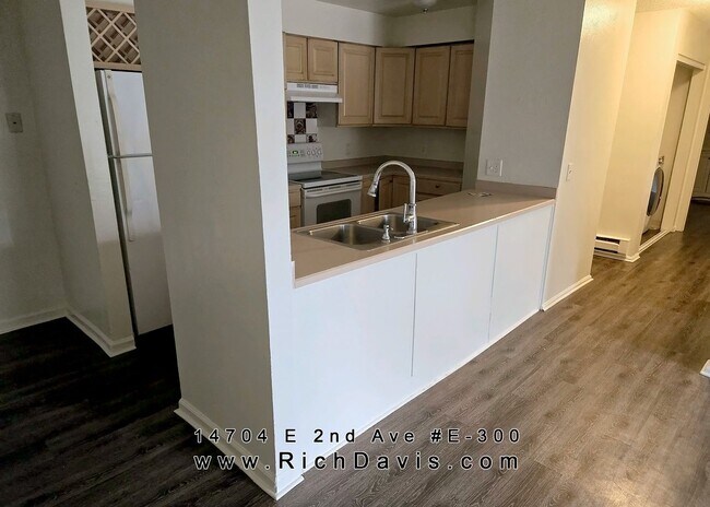 Photo - Great location off Sable and 2nd with lots... Townhome