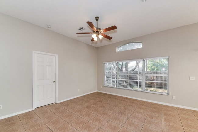 Building Photo - 1710 Scotch Pine Dr