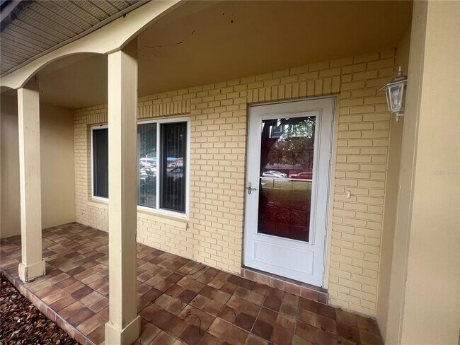 Building Photo - 1848 Nursery Rd