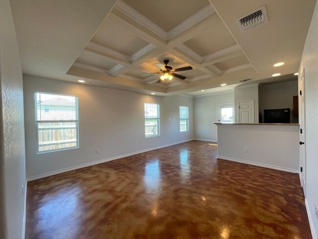 Building Photo - END UNIT Town home for rent