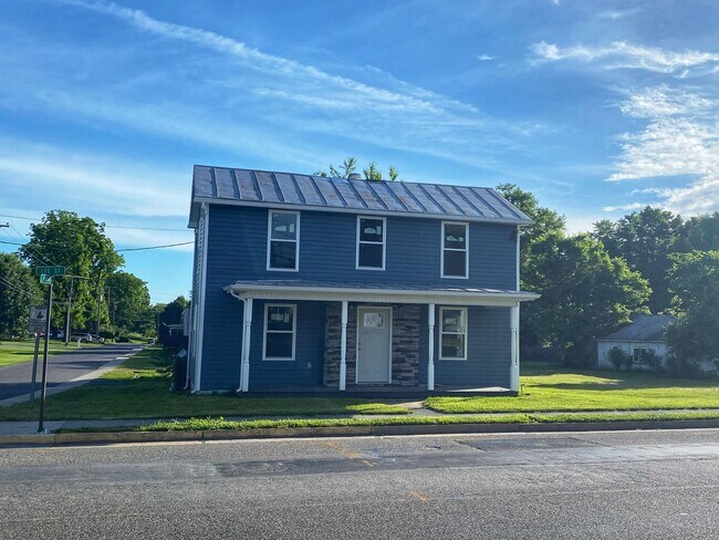 Foto del edificio - 227 E Lee St