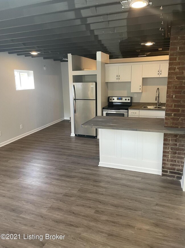Building Photo - 1212 Krieger St