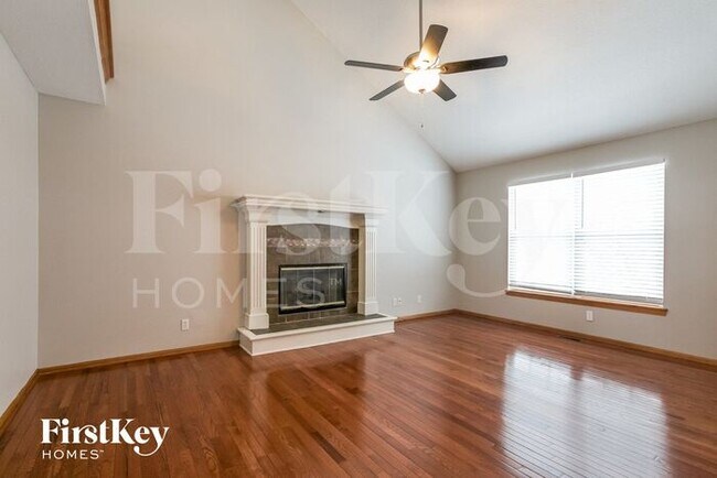 Building Photo - 701 Corrington Dr
