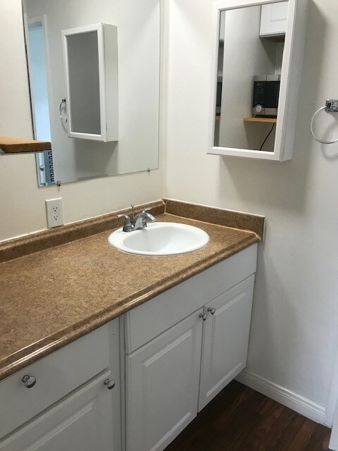 Foto del edificio - 731 S New Hampshire Ave