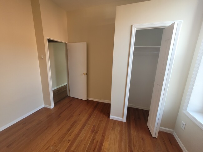 Building Photo - 361 Halsey St