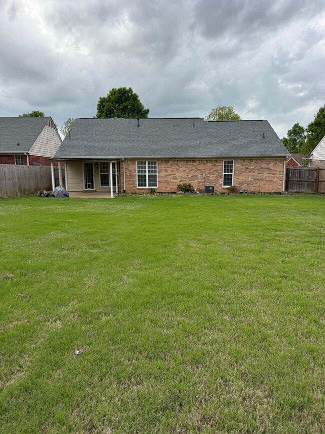 Building Photo - Gorgeous 3 bedroom 2 bath home in Hernando, MS