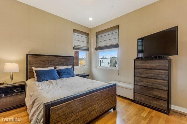 Foto del edificio - 2414 W Grenshaw St