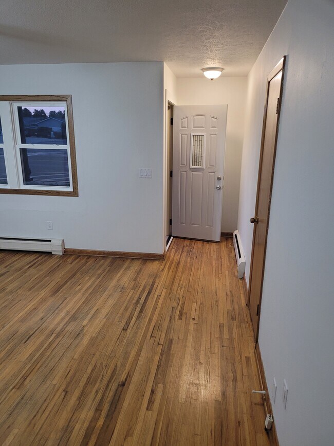 Foto del edificio - 1467 W Villard St