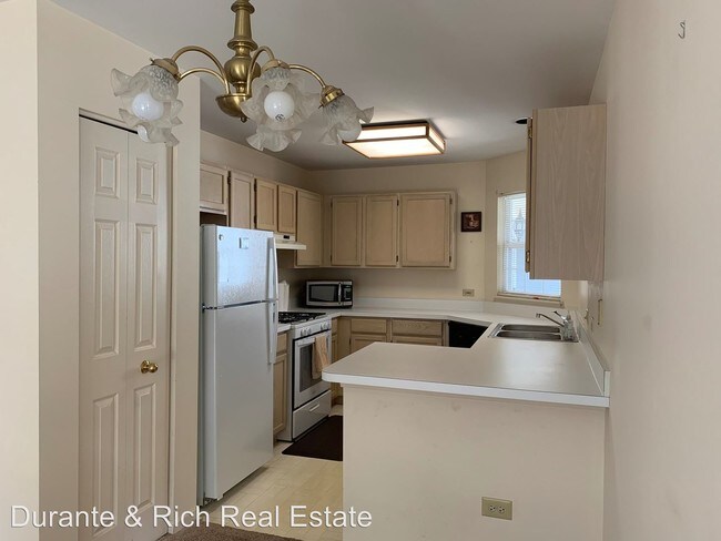 Building Photo - 2 br, 2 bath House - 815 Spring Creek Ct