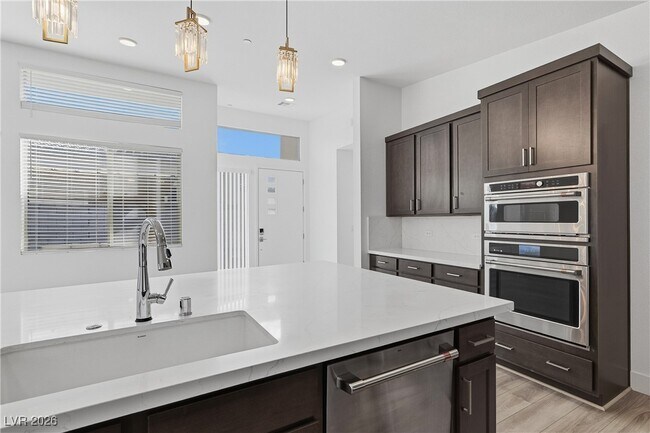 Foto del edificio - 9958 Valley St