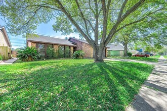 Building Photo - 14315 Swanfield Dr
