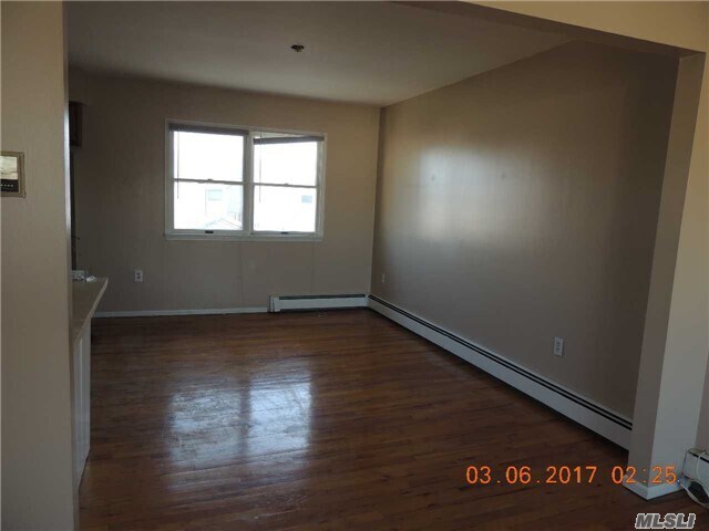 Building Photo - 14 5th Ave