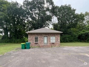 Building Photo - 103 S Cleveland Ave