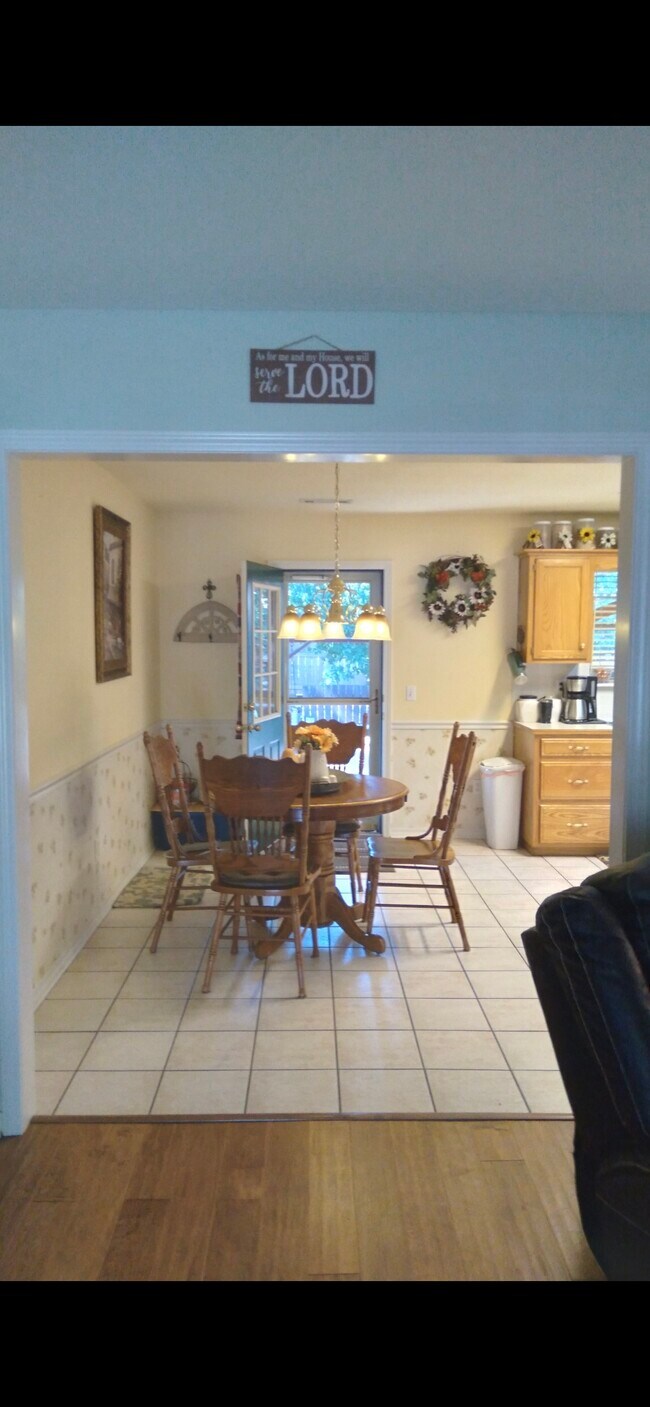 Foto del edificio - 875 S Regency Dr